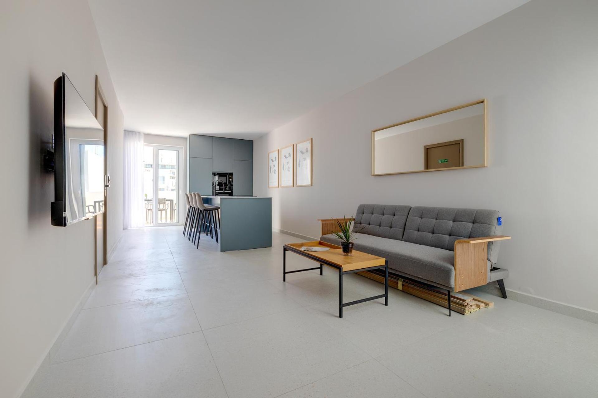 Chic Penthouse Steps From The Promenade Apartament Gzira